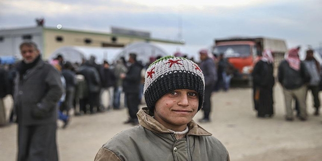 adr kent'te Suriyeliler Trkiye'nin yardmlaryla ayakta kalmaya alyor