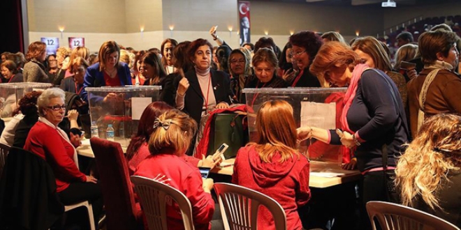 CHP Kadın Kolları Genel Başkanlığına, Köse seçildi