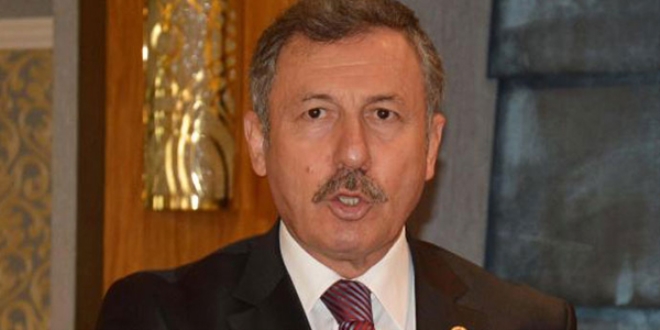 'Manisa'nın da, AK Partililer'in de ağabeyi Arınç'tır'