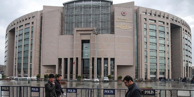 Merkez Valisi Ahmet Pek tutuklandı