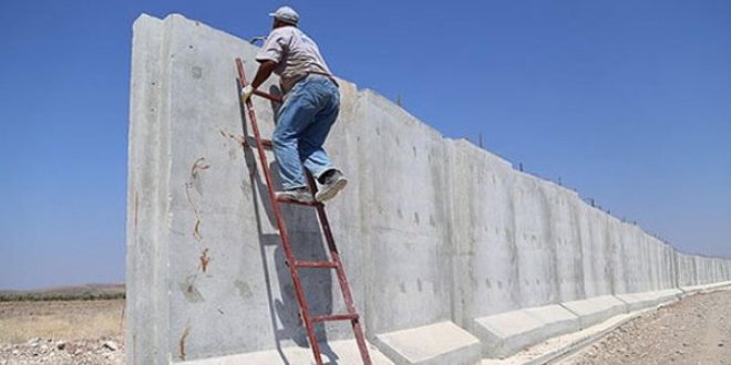 Suriye sınırına 3 metre yüksekliğinde beton duvar