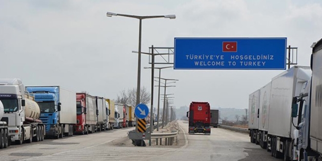 Pazarkule Sınır Kapısı tekrar hizmet vermeye başladı