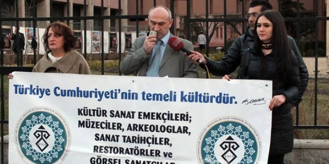 Sanat tarihi bölümü öğretmen kadrosu neden az?