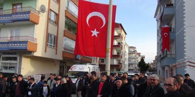 Şehit Astsubay Seçkin Çil'in baba ocağına ateş düştü
