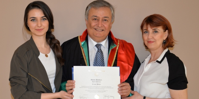 60 yaşındaki kimya öğretmeni, avukat oldu