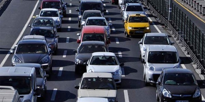 Bir yılda trafik sigortasına yüzde 129 zam olur mu?