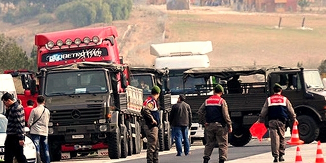 Gözaltına alınan avukatlar mahkemeye sevk edildi