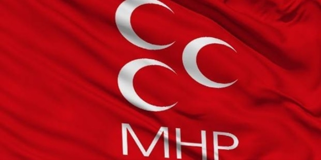 MHP 8 ilde teşkilatı kapattı