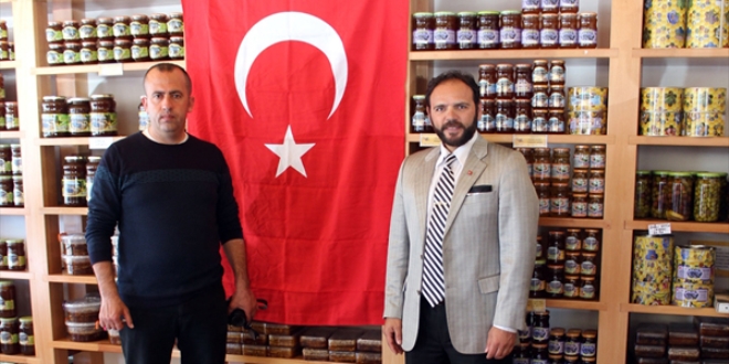 Terörle mücadele eden güvenlik güçlerine 'çam balı'
