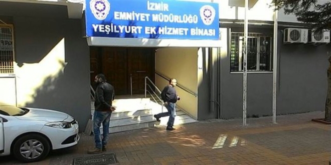 İzmir'de, cemaatçi katiplere operasyon