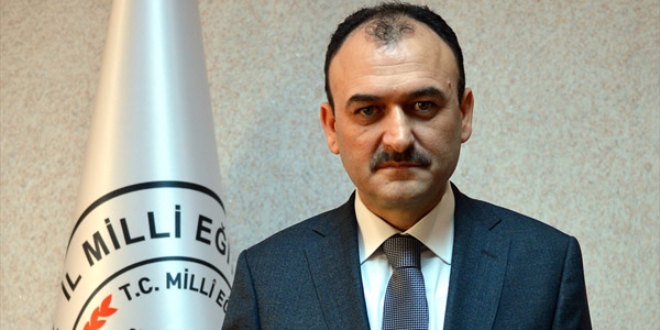 Cansel'in okuldaki öğretmen ve öğrencilere psikolojik destek