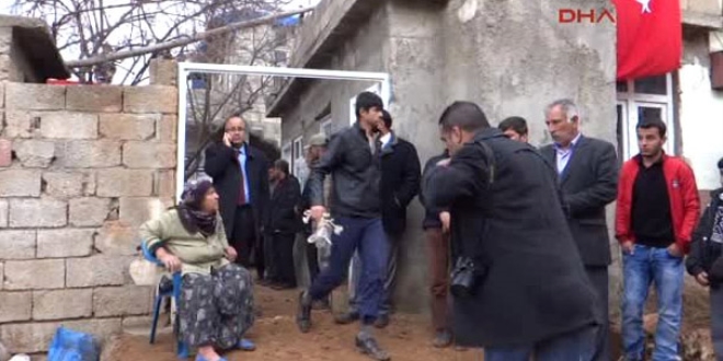Şehit uzman çavuş Dost'un baba ocağına ateş düştü