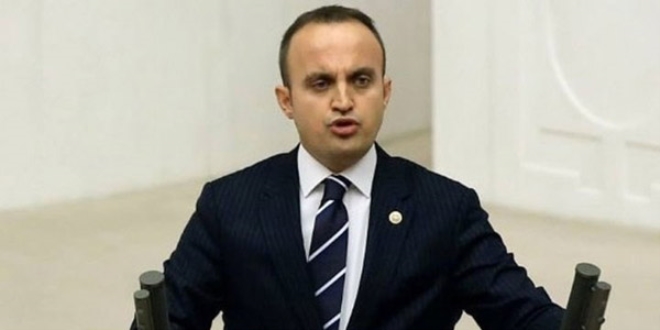 'Biz, sizin o etek giyen erkek arkadaşınıza benzemeyiz'