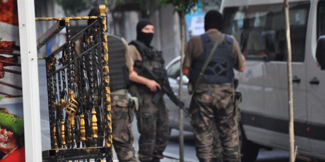 İstanbul'da 10'a yakın adrese eş zamanlı operasyon