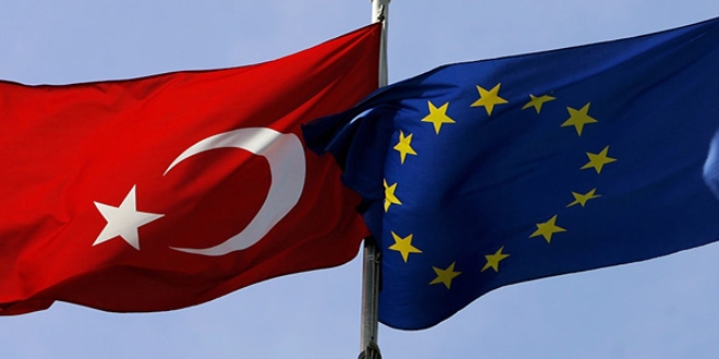 AB ile ilişkiler yeni bir paradigma değişikliği ile devam ediyor