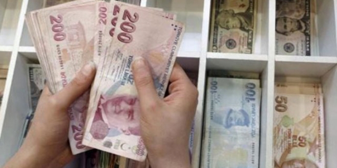 Banka grevlisi zimmetine 17 milyon TL geirdi