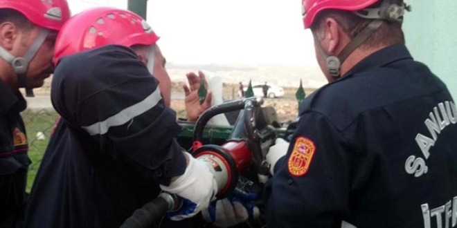 Şanlıurfa'da 12 yaşındaki çocuğun eline demir saplandı