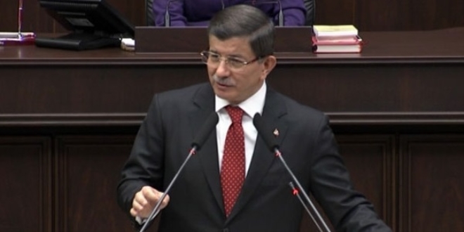 Davutoğlu'ndan 'Hocalı' tweeti