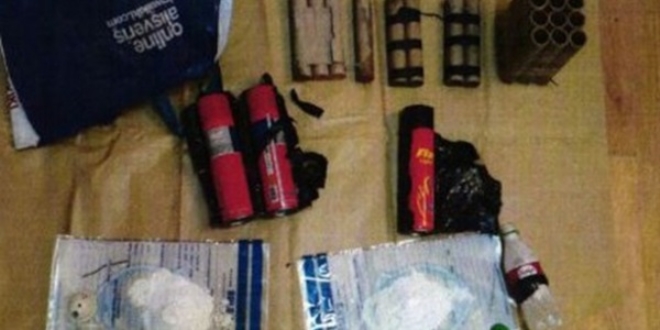 Araç içinde bomba düzeneği bulundu