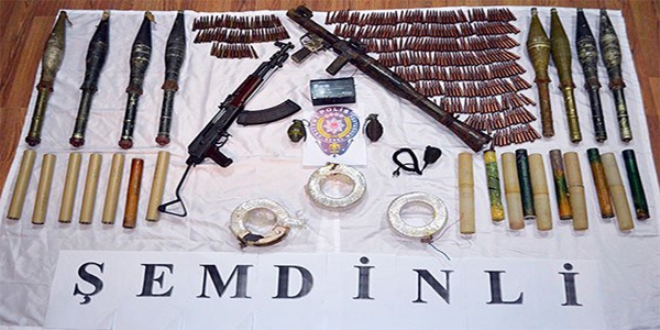 Şemdinli'de çok sayıda silah ve mühimmat ele geçirildi