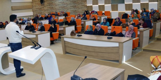 'Üniversiteli anneler' diplomalarını aldı