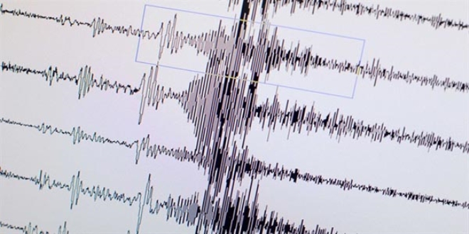Antalya'da 3 iddetinde deprem