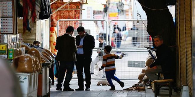 Sivil hassasiyeti Sur'daki operasyonu geciktiriyor