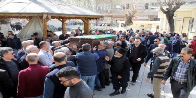 Bedenini tıp öğrencilerine bağışladı
