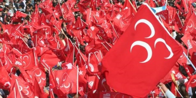 MHP 3 ilde daha teşkilatını kapattı