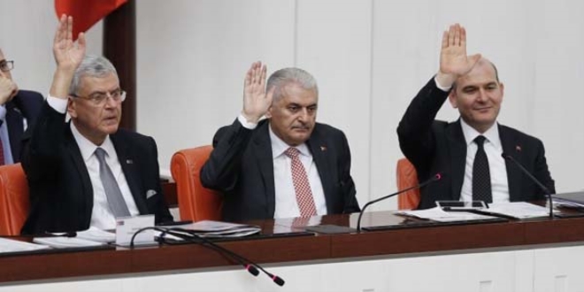 Üç bakanlığın bütçesi kabul edildi