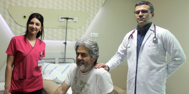Mühendis havuzda kalp krizi geçirdi, hastanede yaşama döndü