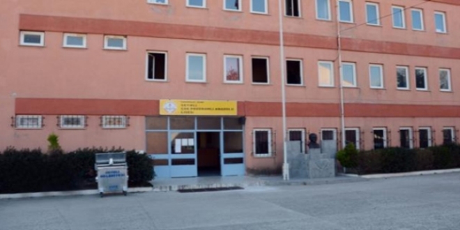 Lisede taciz iddiası: Okul müdürü tutuklandı