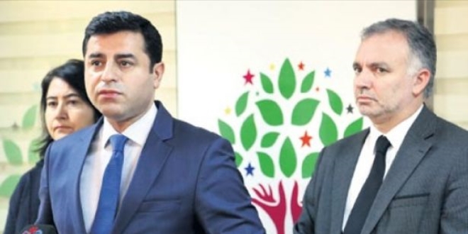 Demirtaş: Halkımızı, birlikte Cuma namazı kılmaya davet ediyoruz