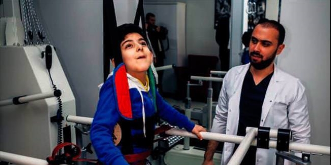 Devlet hastanesinde robotla tedavi hizmeti