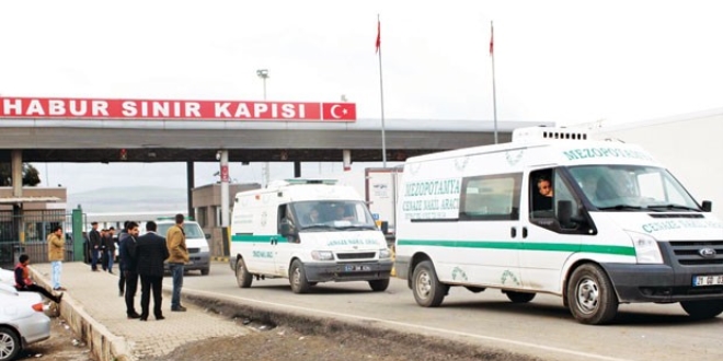 Sınır kapısında cenaze trafiği