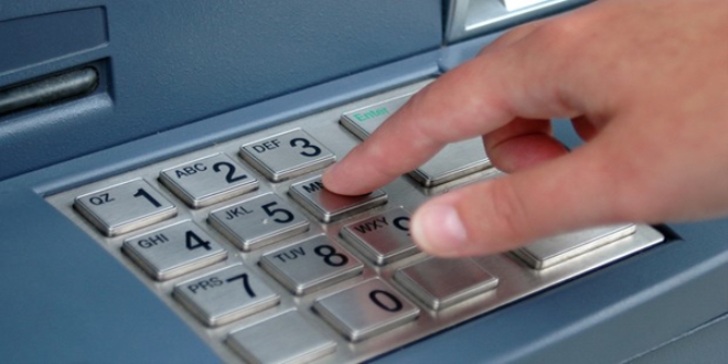 ATM'den para çekerken aman dikkat!