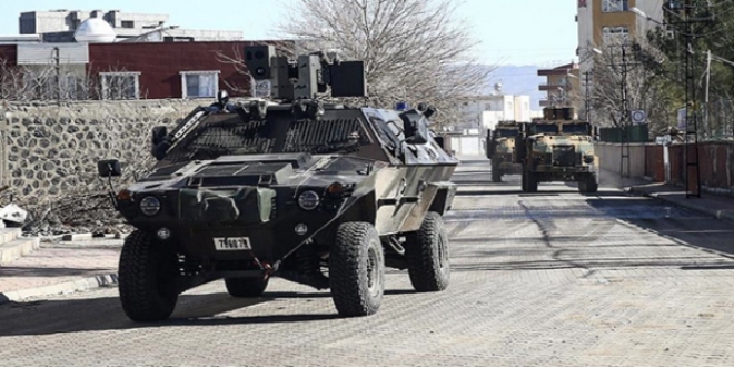 İdil ve Sur'da 22 terörist etkisiz hale getirildi