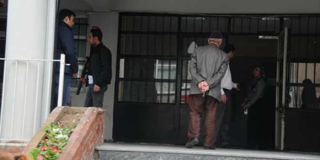 Şişli'de PTT şubesinde silahlı soygun