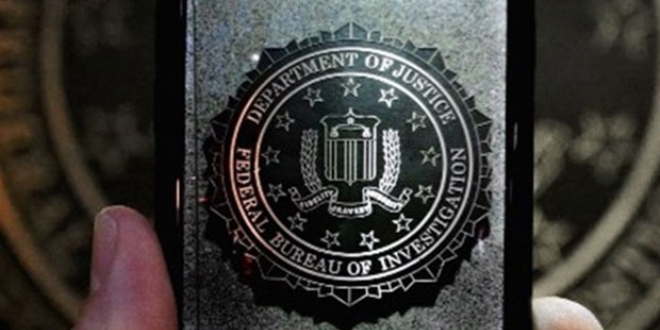 'FBI iPhone kameralarını ve mikrofonlarını kontrol edebilir'