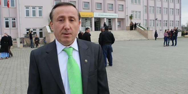 5'inci üniversiteyi okumak için 35'inci kez sınava girdi