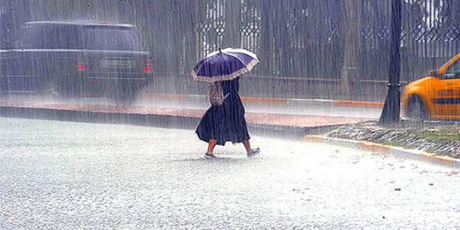 Meteoroloji'den Doğu Karadeniz'e kuvvetli yağış uyarısı