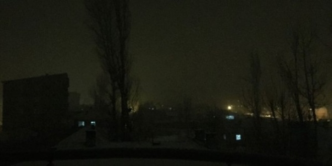 Yüksekova'da gece yarısı barikat operasyonu