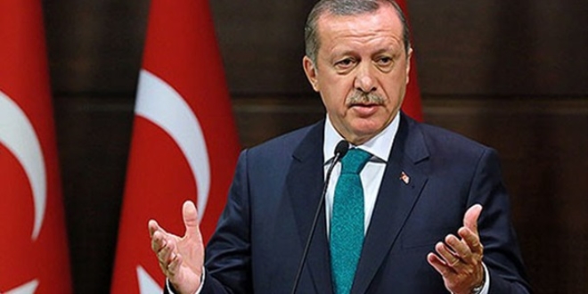 'Mültecileri affedersiniz meydanda oynatıyorlar'