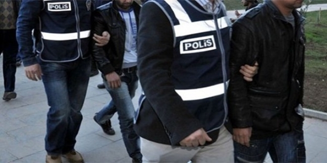 Mardin'de iki DBP'li ile bakan ve 13 kii tutukland