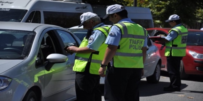 Başkent polisi denetimlerini arttırdı