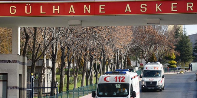 Trafik kazasında yaralanan polislerden biri şehit oldu