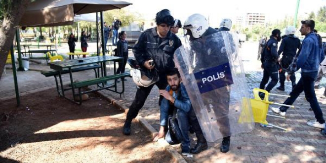 Akdeniz niversitesi olaylar kt: 15 kii gzaltnda