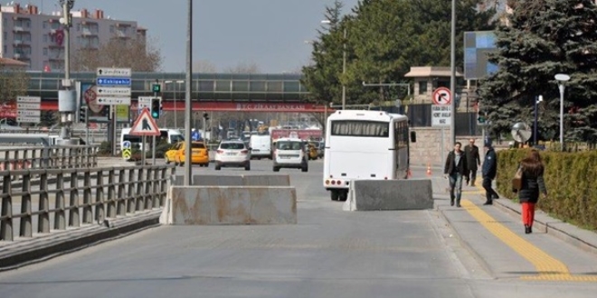 Ankara'nın çeşitli yerlerinde yoğun güvenlik önlemleri