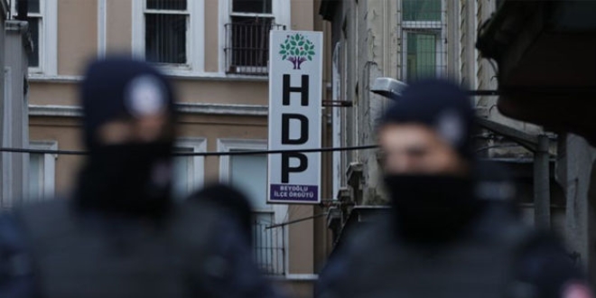 HDP Bağcılar İlçe Binası'nda arama