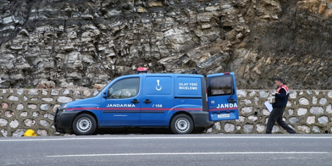 İzmir'da Jandarma ekiplerine silahlı saldırı: 1 yaralı